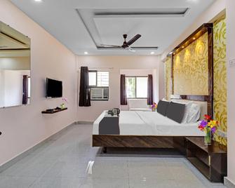 Collection 89074 O Ananta Lodging Boarding - Boisar - Bedroom