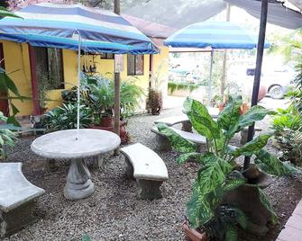 Hotel Suenos De Maria - Uvita - Patio