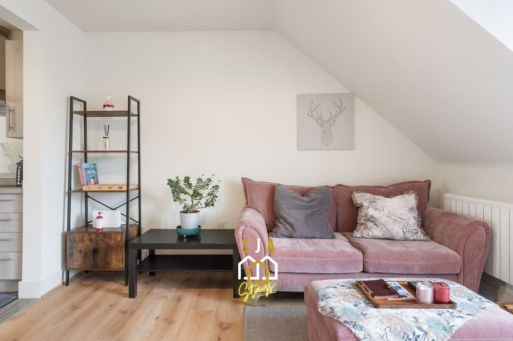 Ballater Retreat - Sja Stays - Modern 1 Bed Apartment - באלאטר - סלון