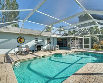 7 Mi to Beaches Pet-Friendly Cape Coral Home - Cape Coral - Pool