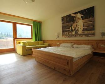 Naturhotel Family Alm Tirol - Biberwier - Bedroom