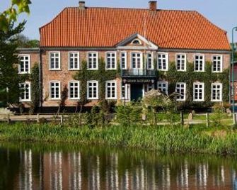 Gram Slot - Gram - Edificio