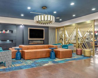 La Quinta Inn & Suites by Wyndham Woodway - Waco South - Waco - Lounge