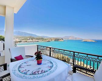 Isadora - La Canea - Balcón