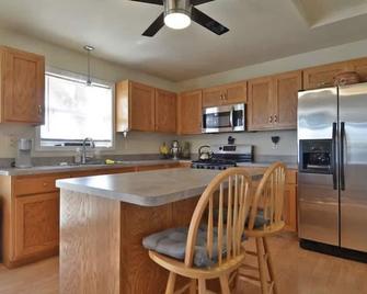 Family Friendly Home in Ottawa - Ottawa - Küche
