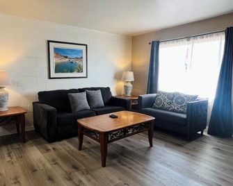 Lake Powell Motel & Apartments - Page - Sala de estar