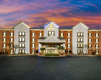 Comfort Suites Newport News Airport - ניופורט ניוז - בניין