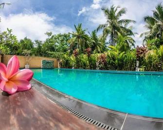 Green Habitat Ayurveda Resort and Spa - Mirissa - Piscina