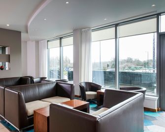 Holiday Inn Express Hamilton By IHG - Hamilton - Lounge