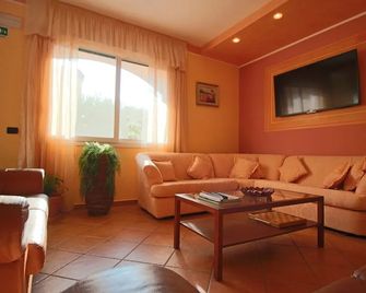 Hotel Residence Mirafiori - Loano - Sala de estar