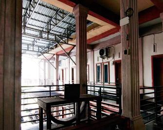 Hotel O Dinda Homestay Syariah - Dumai - Front desk