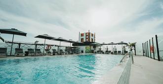 Hotel Málaga Nostrum Airport - Málaga - Piscina