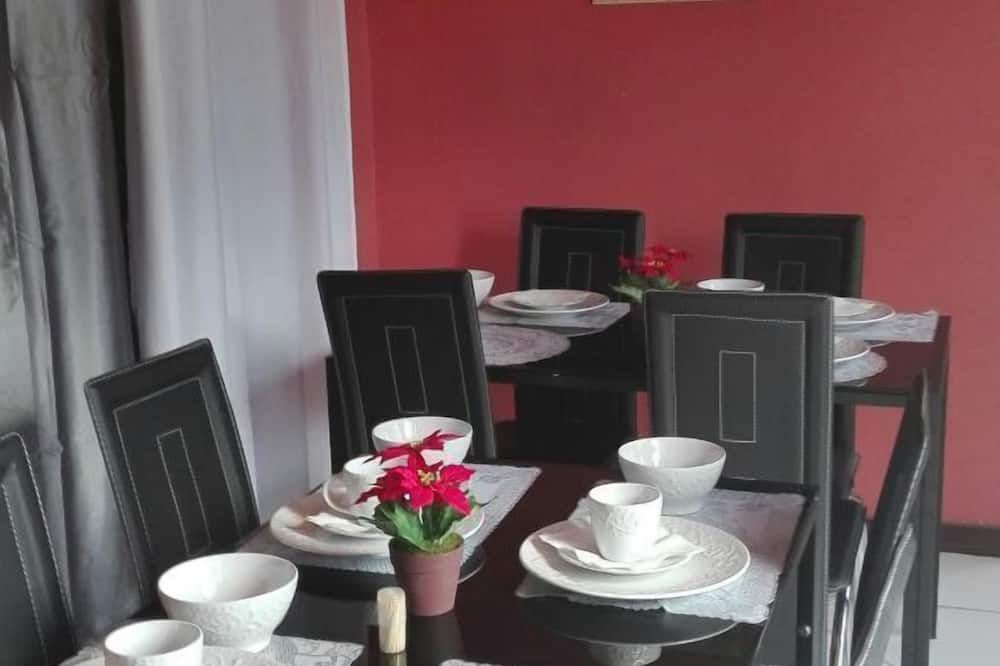 D&K Guest House - Maun - Eetruimte