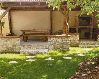 Beautiful poolside oasis - Apartment Gemer - Rožňava - Patio