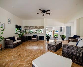 High Life Resort & Spa - Negril