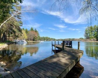 Lake House Family Vacation - Sleeps 12 Dock Kayaks Paddle Boards - Waupaca - Вигляд зовні