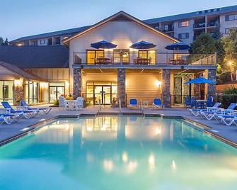 Laurel Crest Vacation Resort in the Smoky Mountains. - Pigeon Forge - Pool
