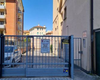 Fiorilli House - Fair District - Gratis Private Parking - Bolonia - Balcón