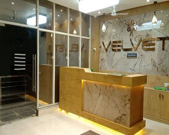 Hotel Velvet - Bahraich - Front desk