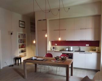 Beautiful renovated apartment - Mediolan - Kuchnia