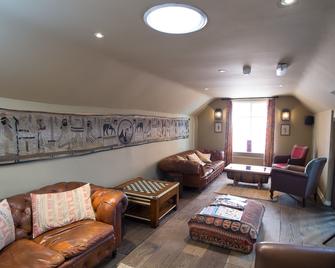 The White Hart Hotel - Morley - Living room