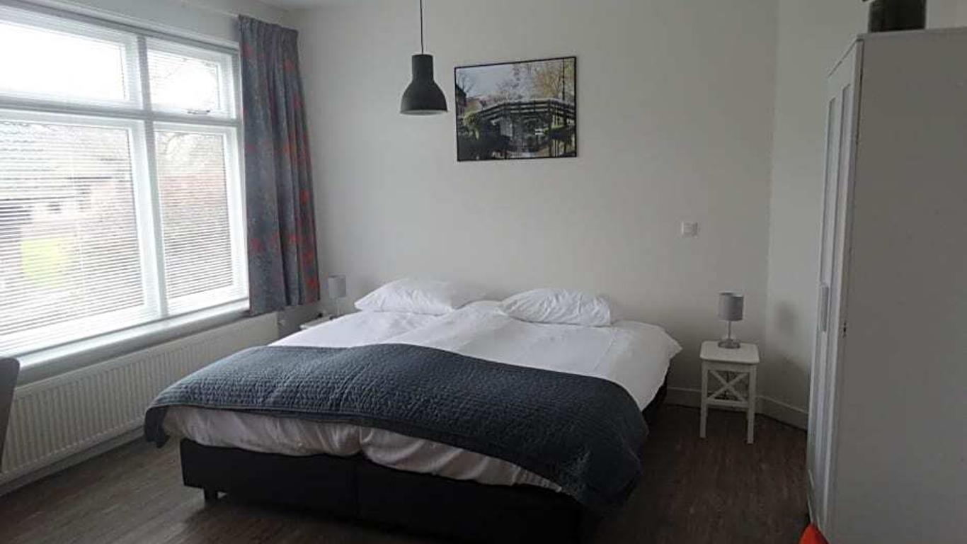 Bed & Bike De Hofstee
