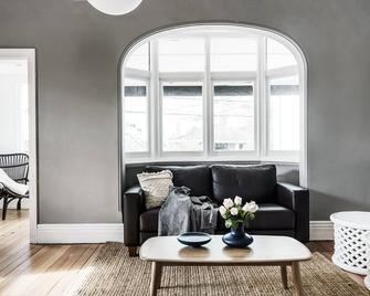 Spacious apartment, the ultimate Bondi lifestyle - Bondi - Sala de estar