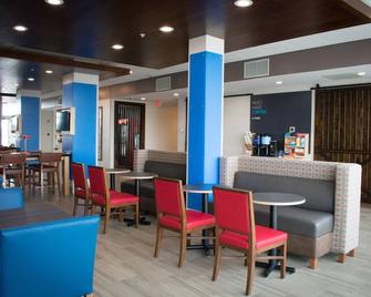Holiday Inn Express & Suites West Memphis - West Memphis - Restaurant