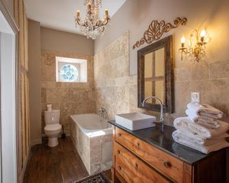 Hotel Le Chateau Du Sollier - Bourges - Bathroom
