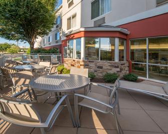 Fairfield Inn and Suites by Marriott Frederick - Frederick - Terasa