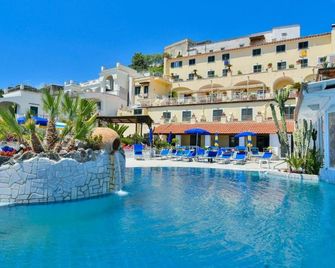 Hotel Terme Saint Raphael - Barano d'Ischia - Piscina