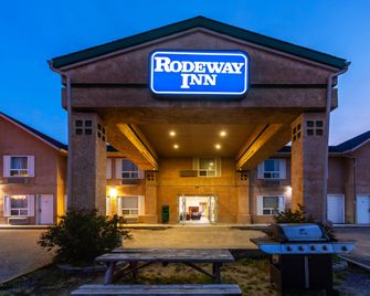Rodeway Inn - Edson - Edificio