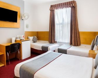 OYO London Guest House - London - Bedroom