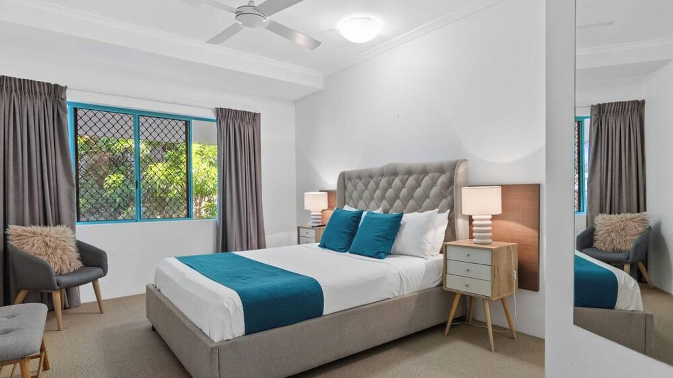 Coral Sands Beachfront Resort