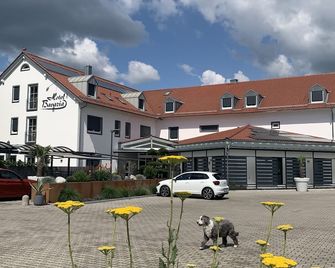 Hotel Bavaria - Dingolfing - Building