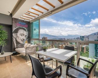 Novelty Suites Hotel - Medellín - Balcony