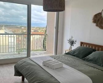 Perle Rare Vue Mer Et Marais Salants Sur - Hyères - Schlafzimmer