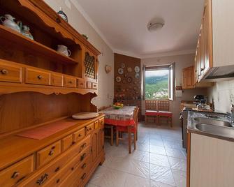 Lo Smeraldo Private Pool Villa Ravello by ElodeaGroup - Scala - Cocina