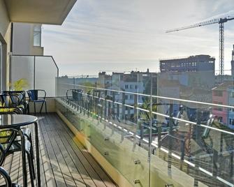 Hotel Spot Family Suites - Porto - Balcon