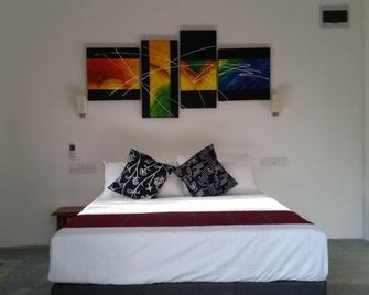 Sigiri Wilderness Resort - Sigiriya - Habitación