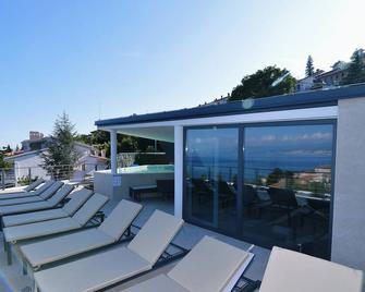 Apartments in Villa Ziza, rooftop swimming pool - Opatija - Balkon