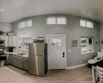Beach House- Newly Constructed - Trenton - Cocina