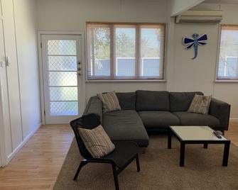 Family House, Lancelin (Reg#stra60440g3v904u) - Lancelin - Living room