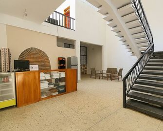 Hospedaje Casa Velaz - Тапачула - Сходи