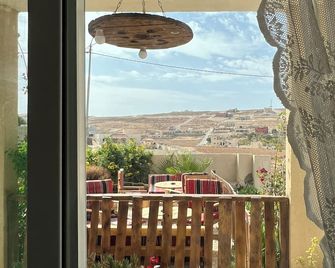 B&B petrafarmhouse - Wadi Musa - Varanda