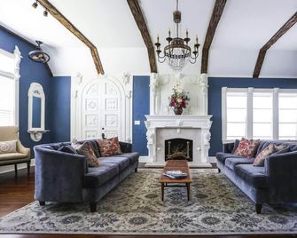The Kenwood Gables Boutique B&B - St. Petersburg - Salon