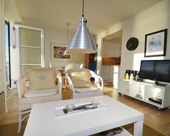 Two-Bedroom Apartment In Borre - Borre