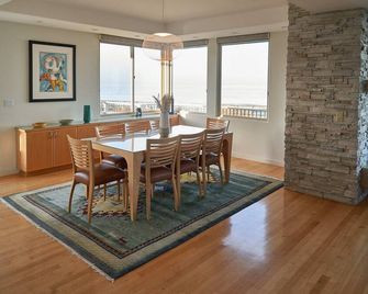 Premier Moonstone Beach Retreat With Amazing Views - Cambria - Jídelna