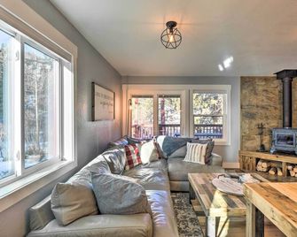 Sauna, Deck & Fire Pit: Breckenridge Townhouse! - Breckenridge - Wohnzimmer