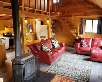 Stay Golden - Harnett House - Golden - Sala